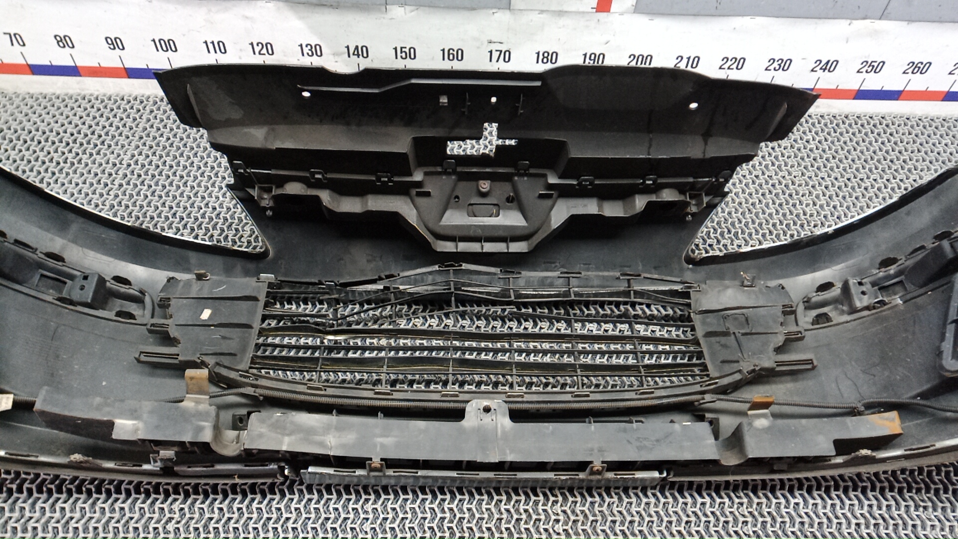 Бампер передний