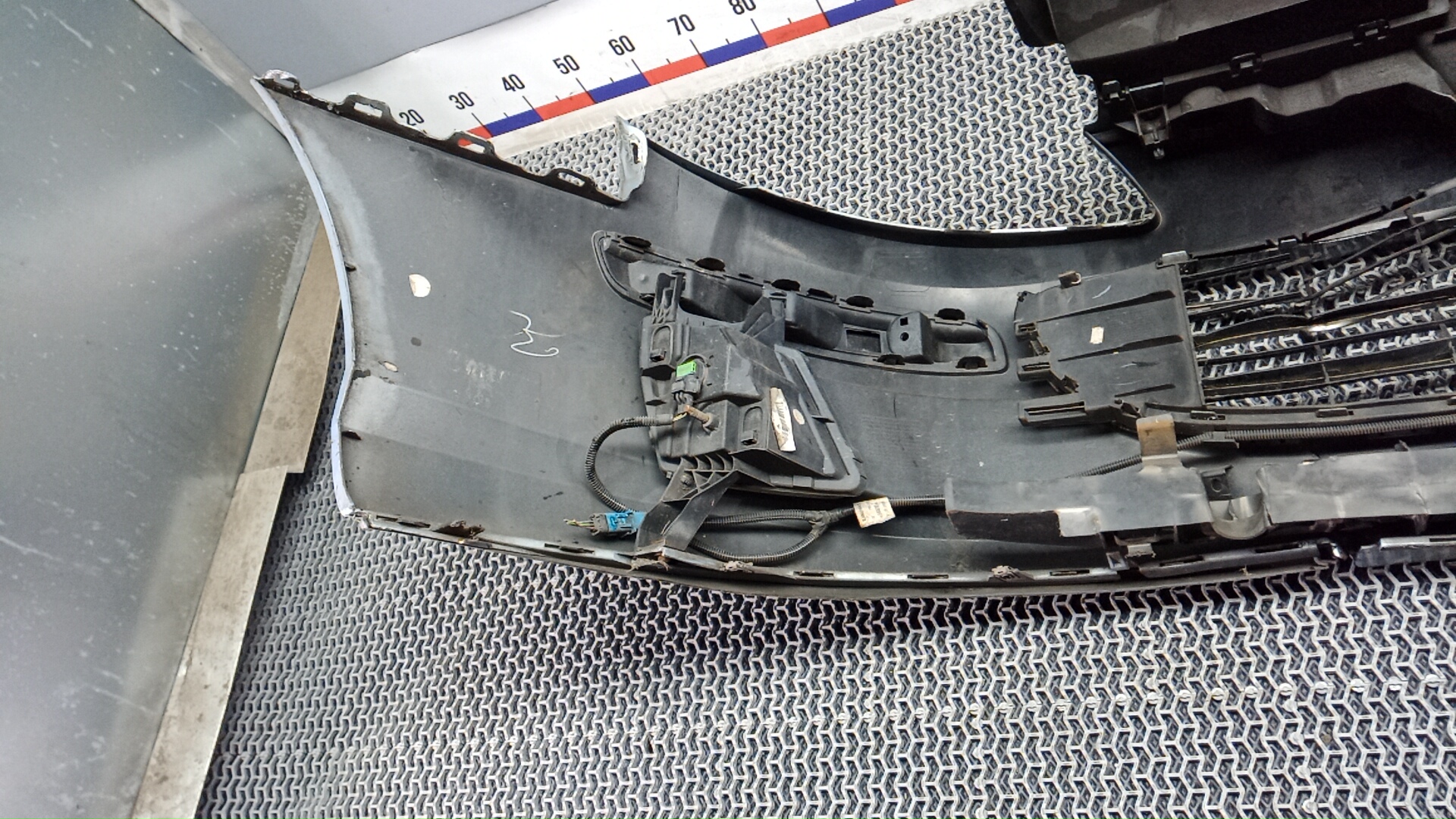 Бампер передний