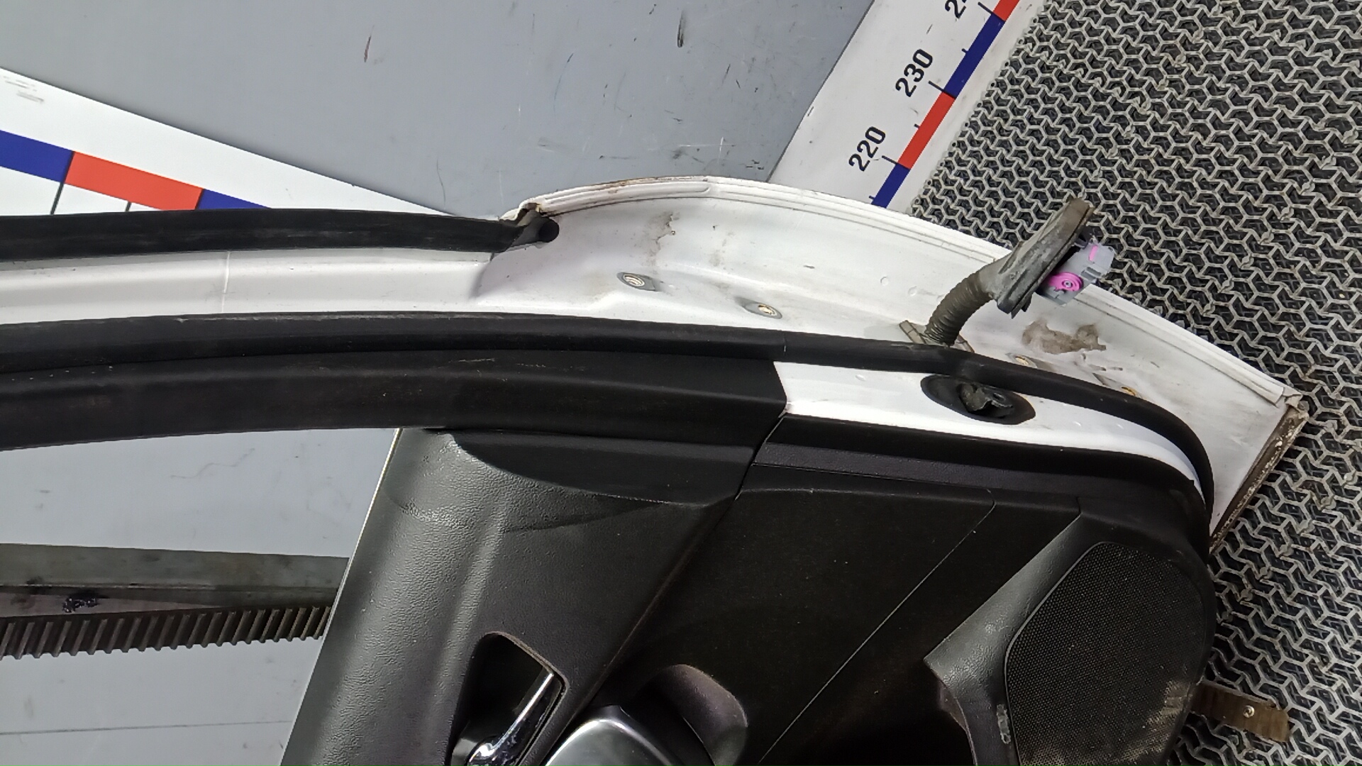 Дверь задняя левая