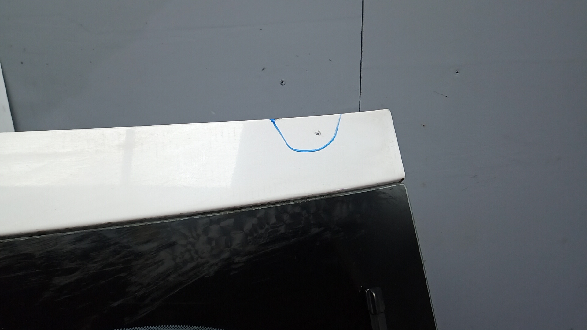 Дверь багажника