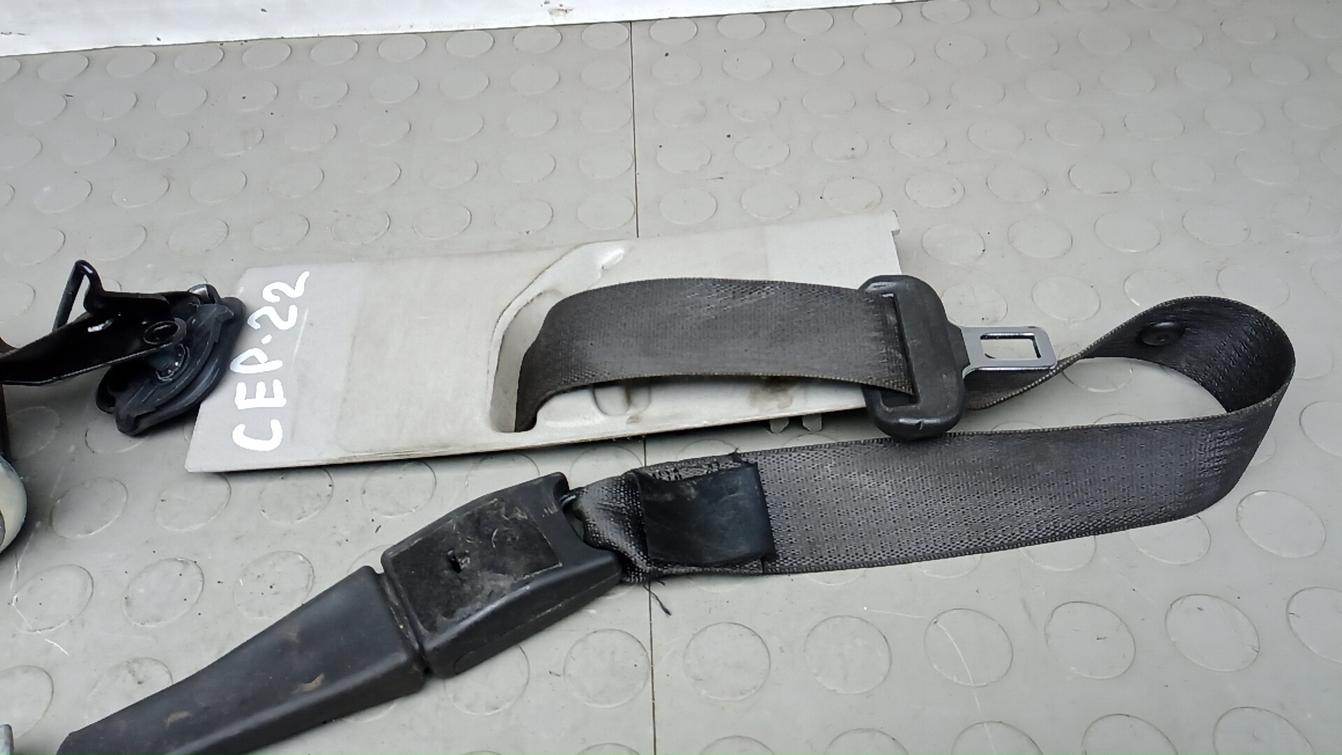 Ремень безопасности с пиропатроном