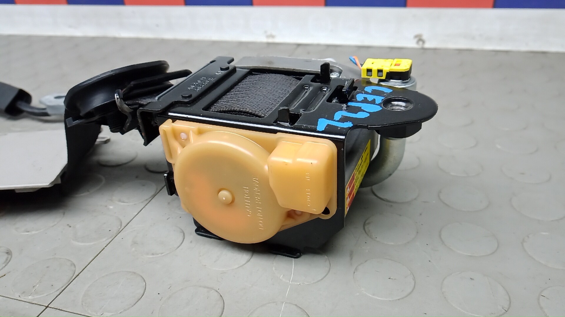 Ремень безопасности с пиропатроном