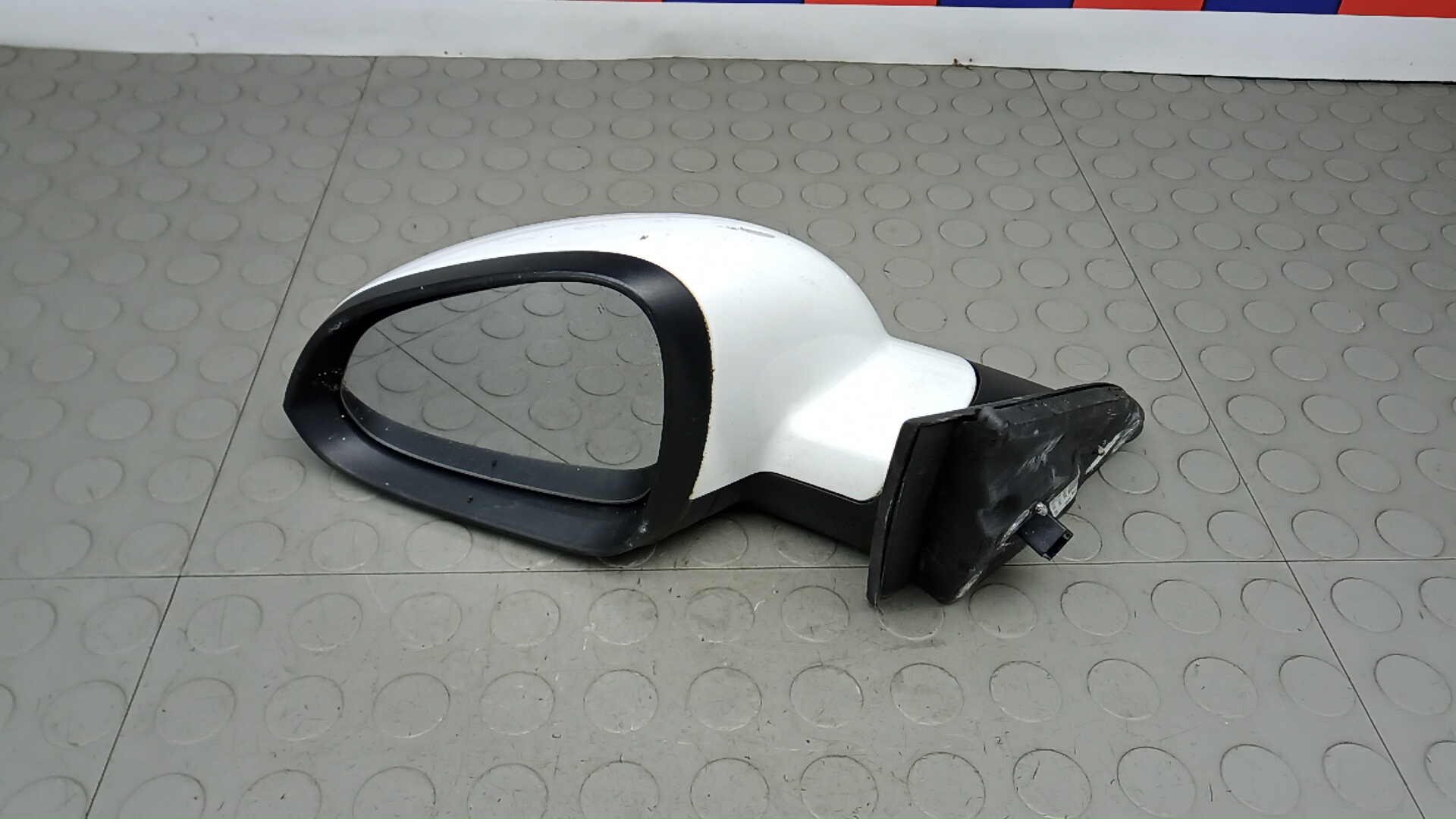 Зеркало левое электрическое