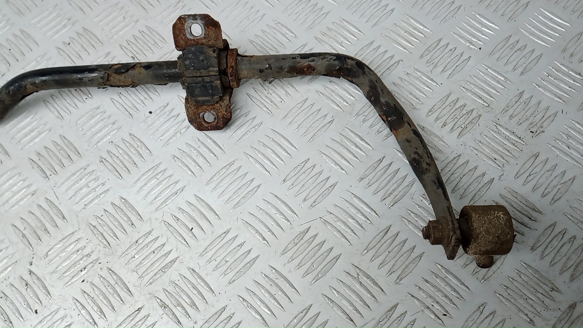 Стабилизатор передний