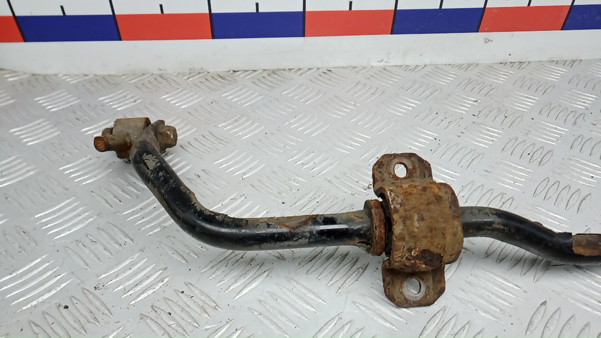 Стабилизатор передний