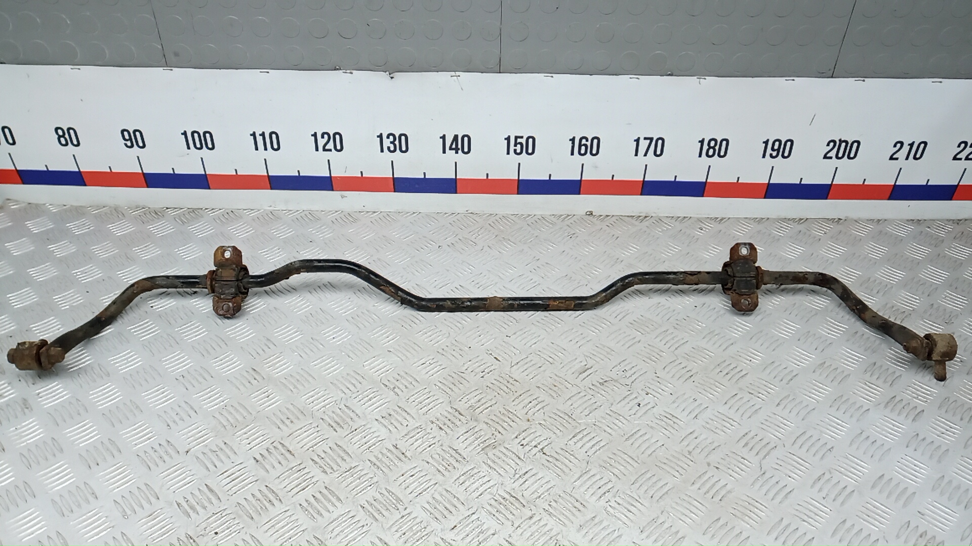 Стабилизатор передний