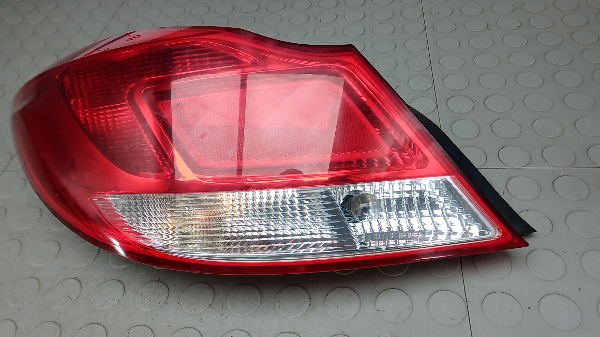 Фонарь задний левый