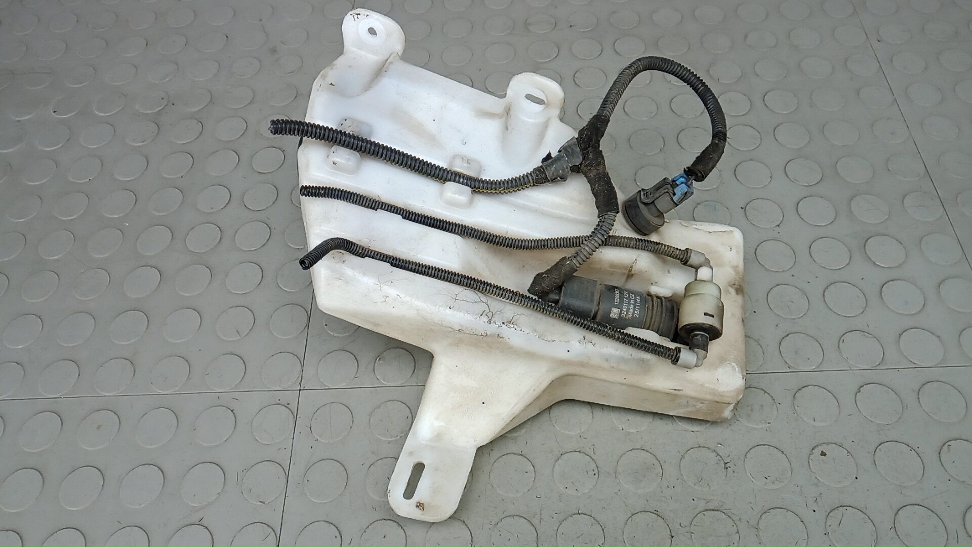 Бачок омывателя лобового стекла