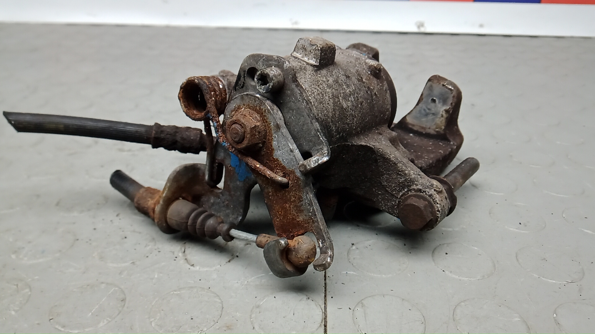 Суппорт задний правый