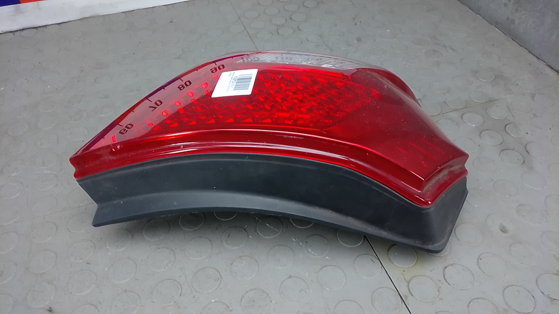 Фонарь задний левый