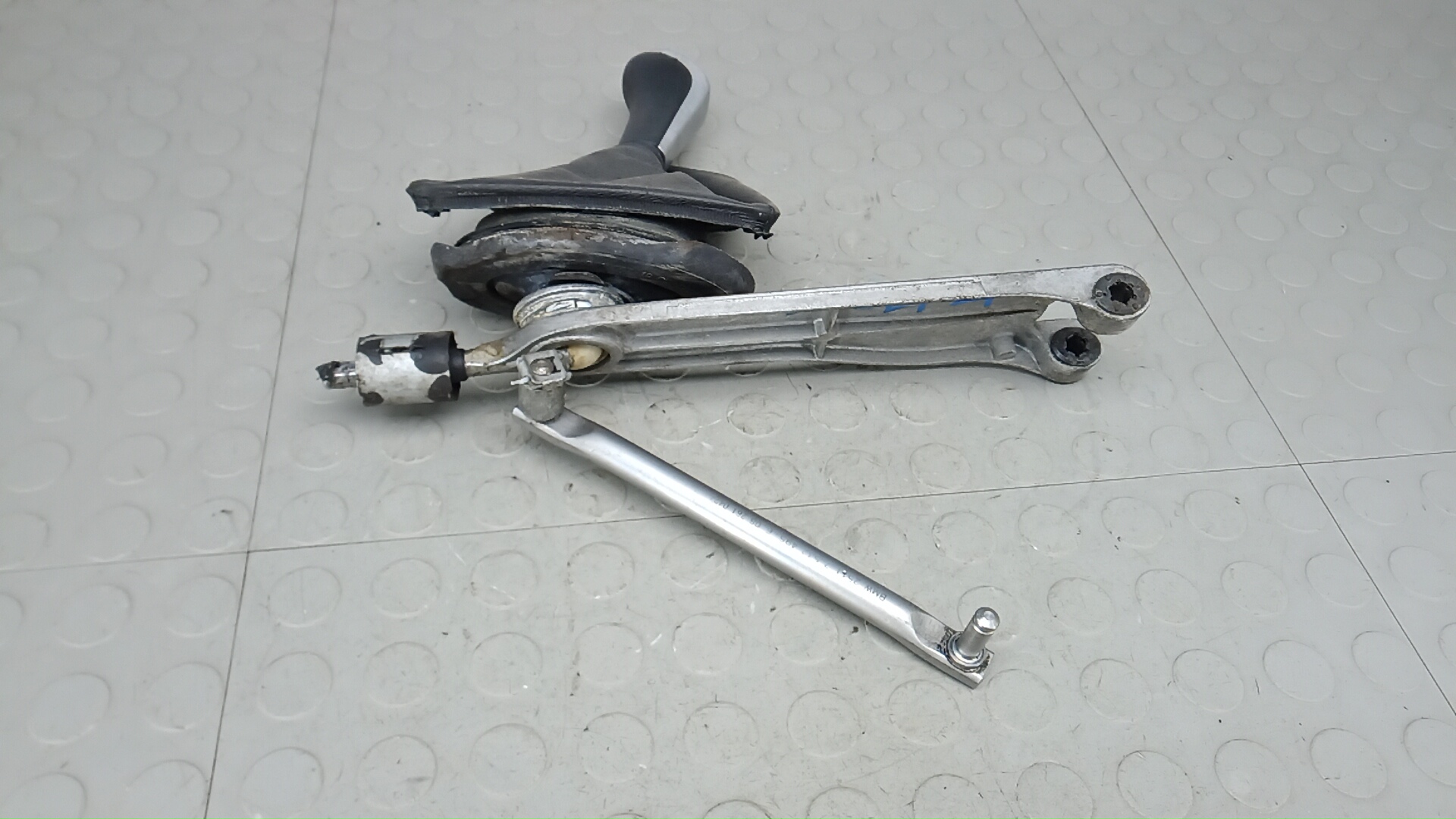 Кулиса МКПП / АКПП