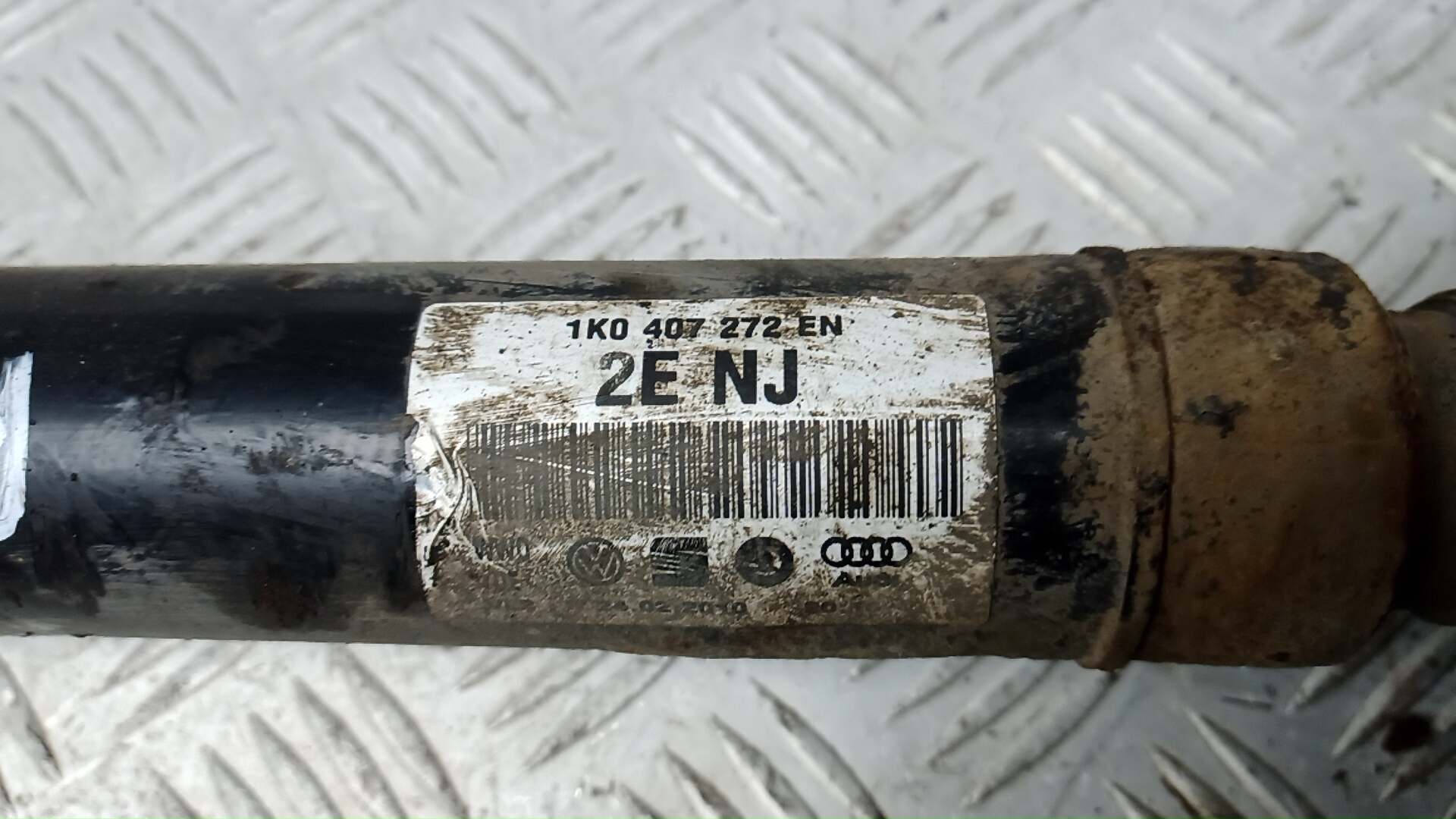 Полуось передняя правая