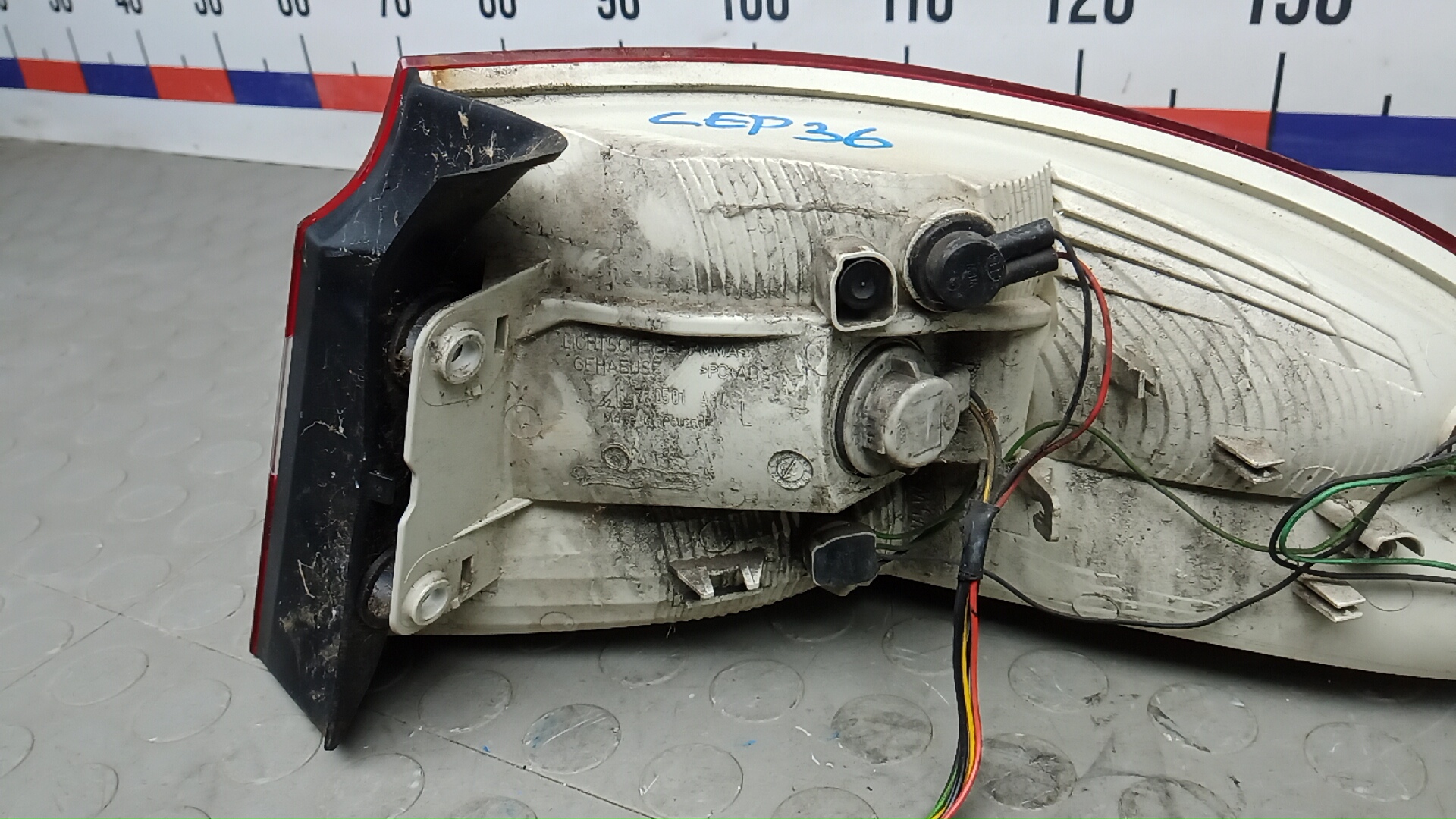 Фонарь задний левый