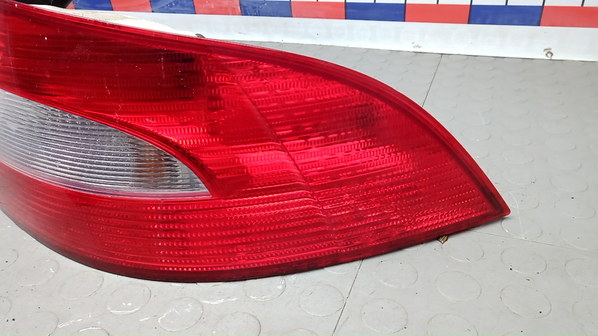 Фонарь задний правый