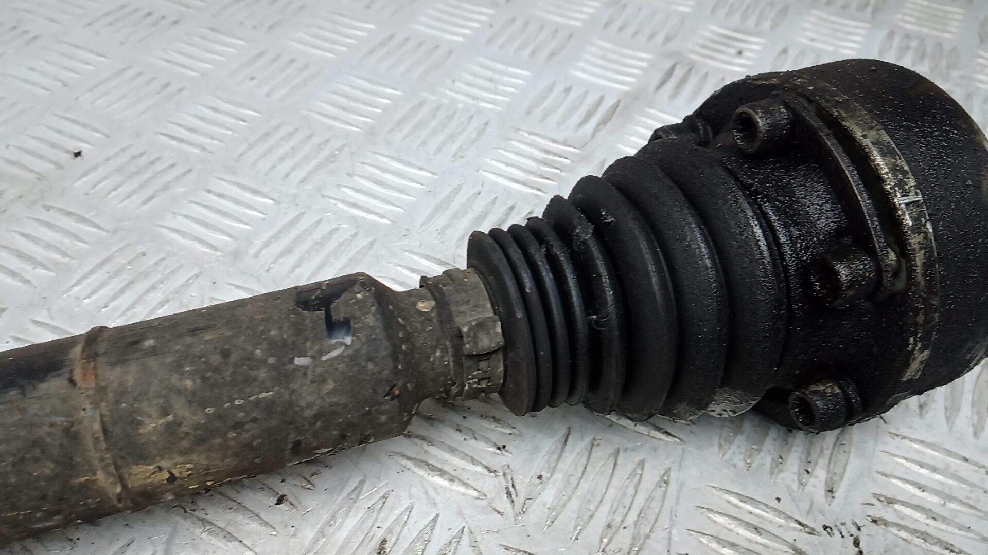 Полуось передняя правая