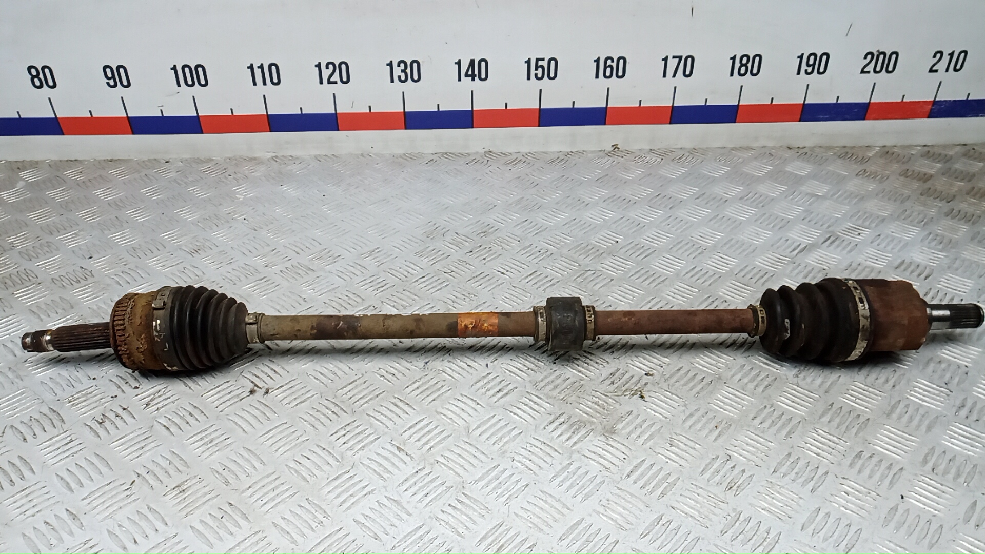 Полуось передняя правая