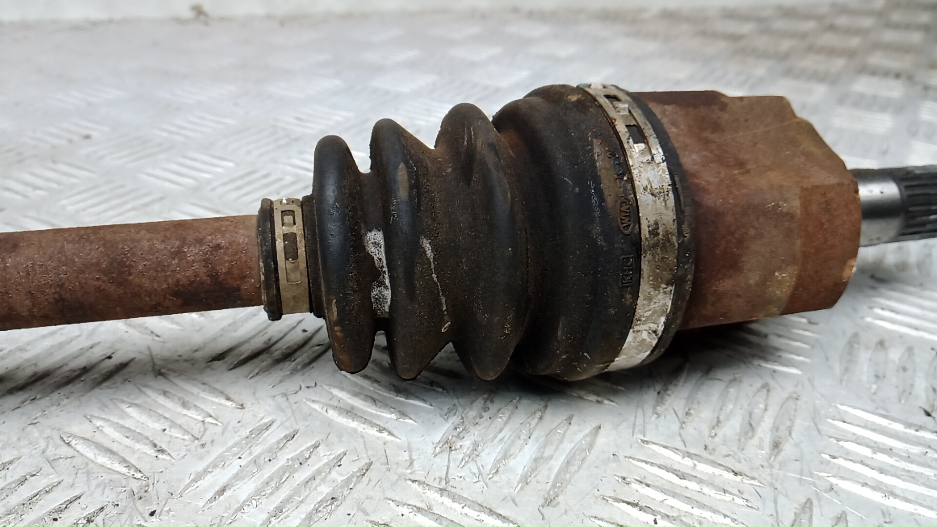 Полуось передняя правая