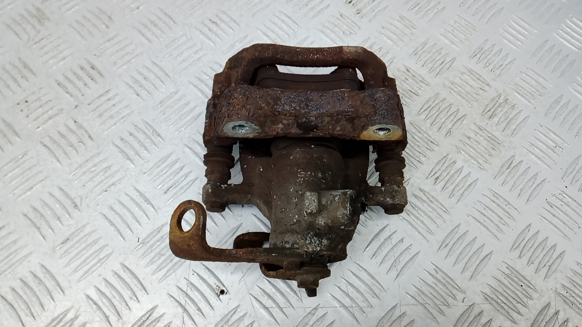 Суппорт задний правый