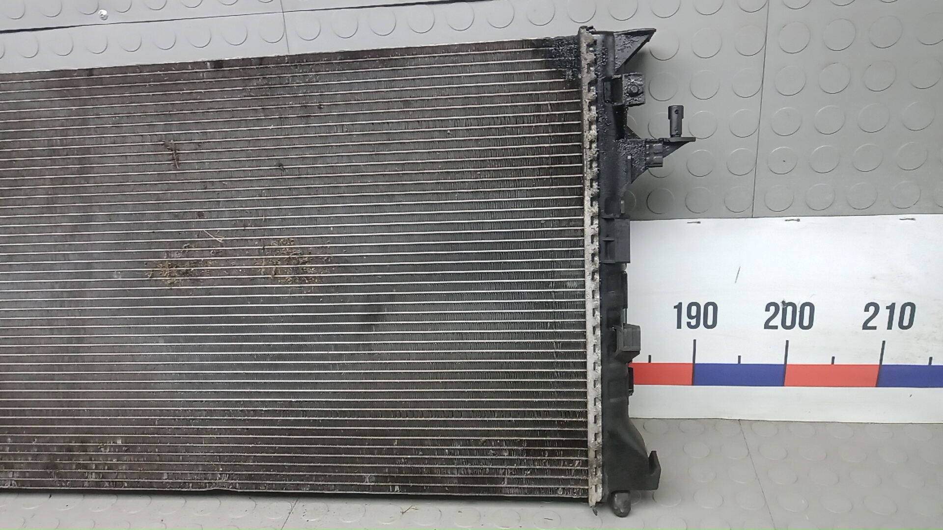 Радиатор охлаждения двигателя основной