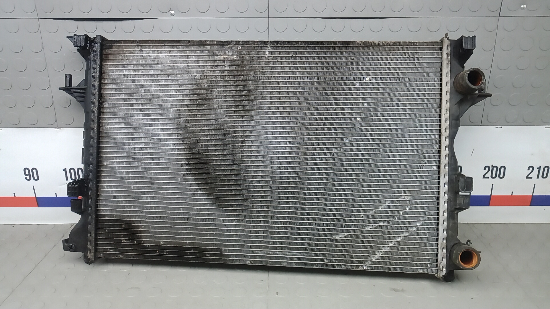 Радиатор охлаждения двигателя основной