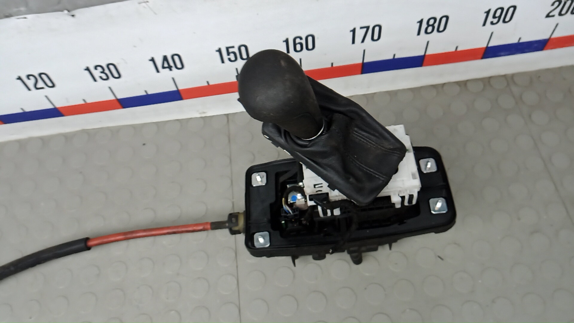 Кулиса МКПП / АКПП