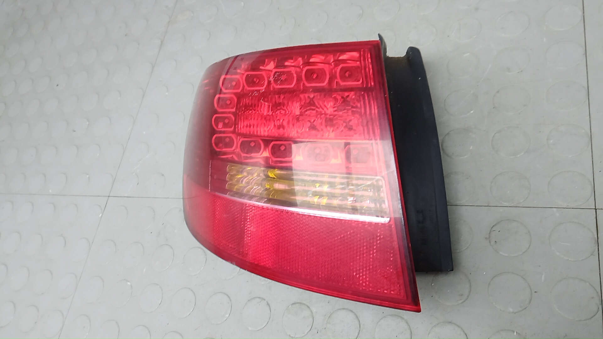 Фонарь задний левый