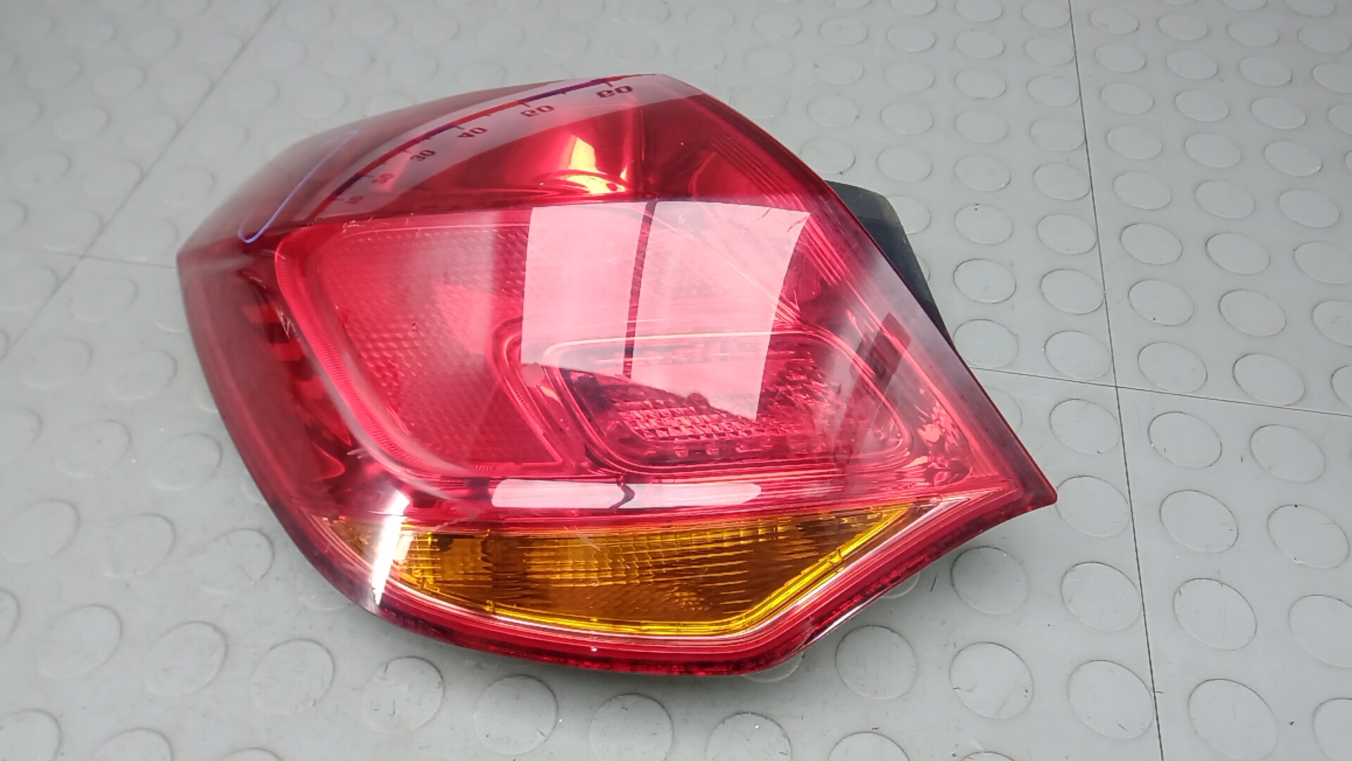 Фонарь задний левый