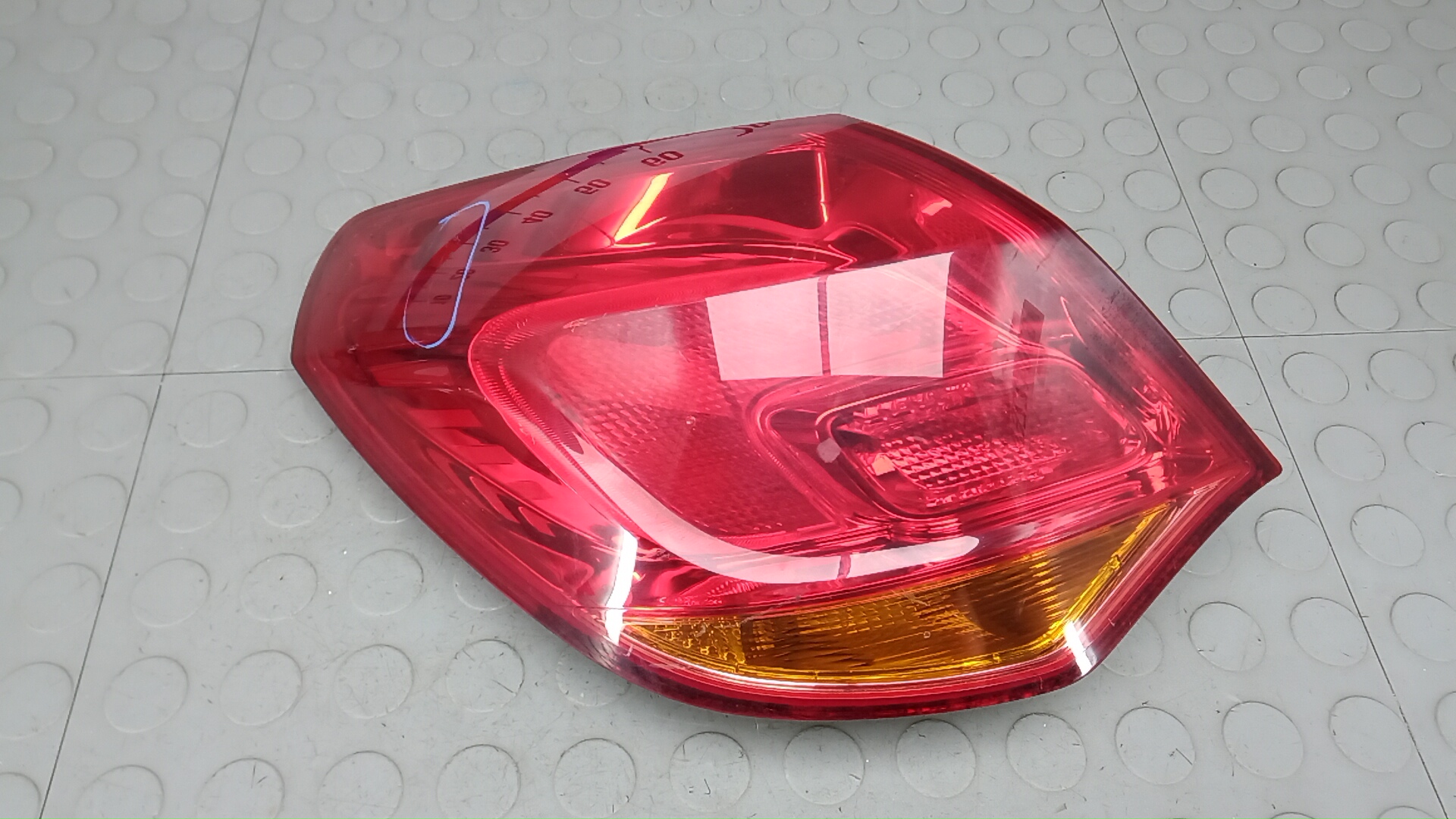 Фонарь задний левый