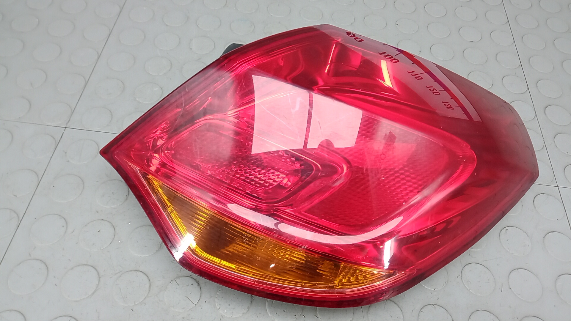 Фонарь задний правый