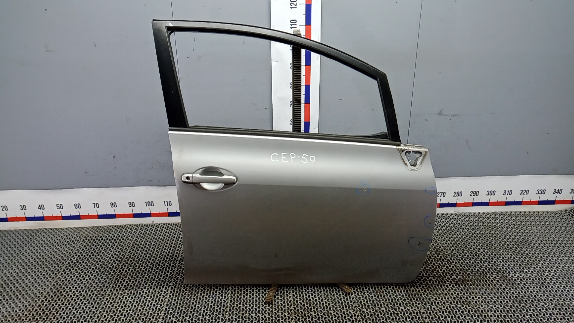 Дверь передняя правая