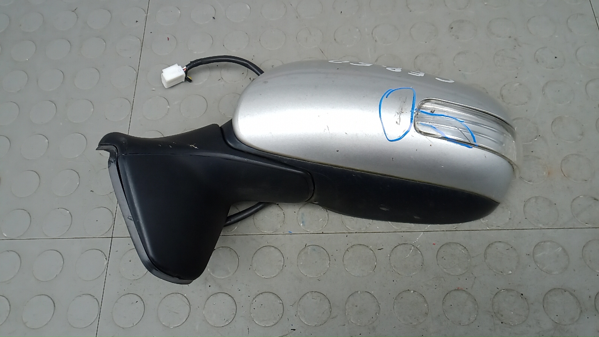 Зеркало левое электрическое