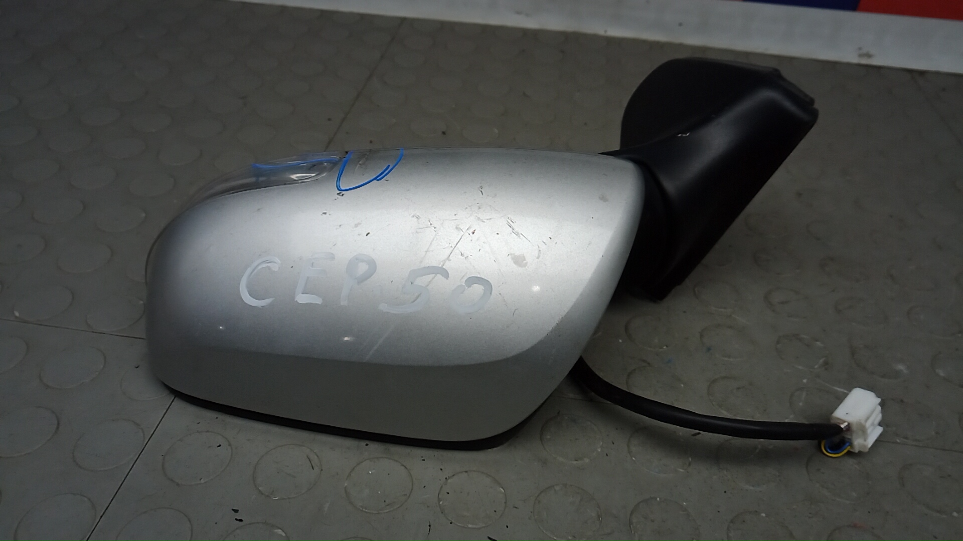 Зеркало левое электрическое