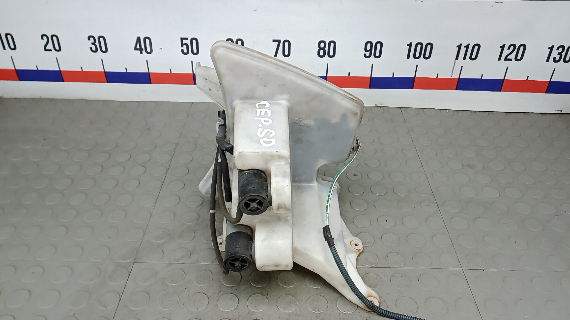 Бачок омывателя лобового стекла