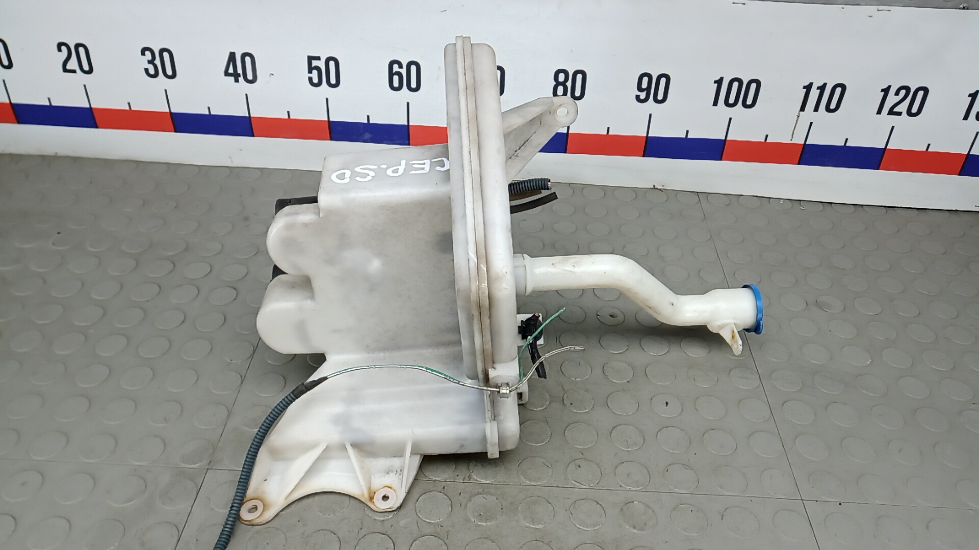 Бачок омывателя лобового стекла