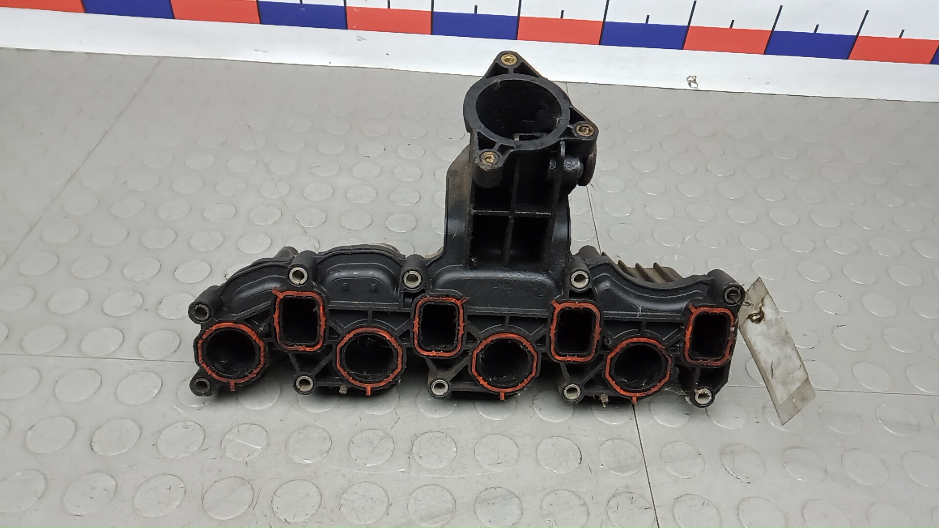 Коллектор впускной