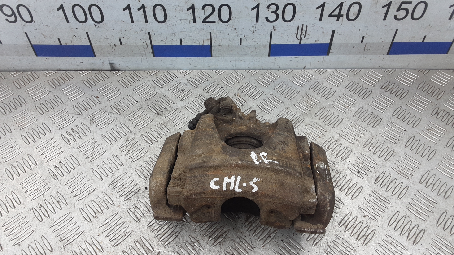 Суппорт передний правый