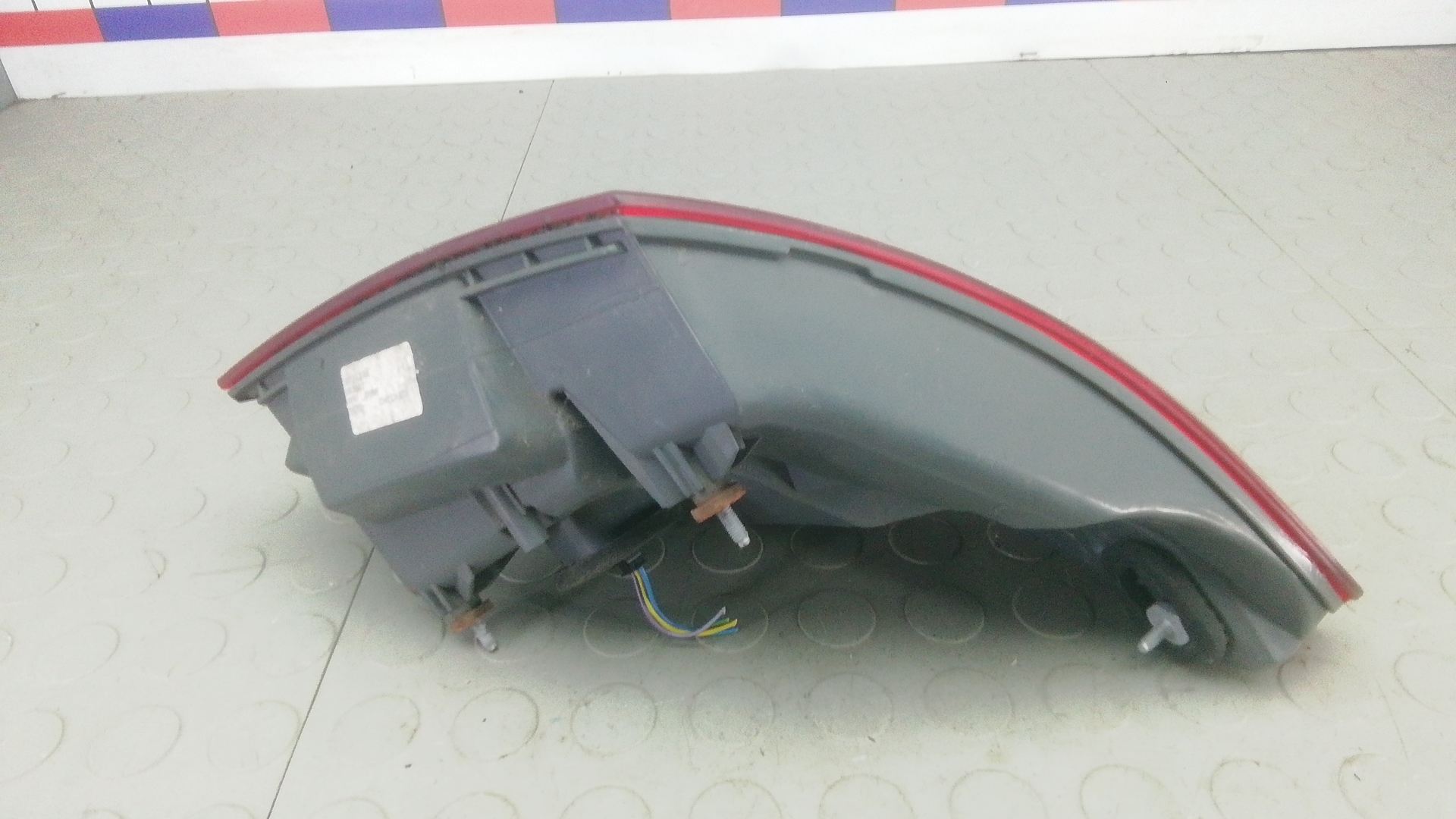 Фонарь задний левый