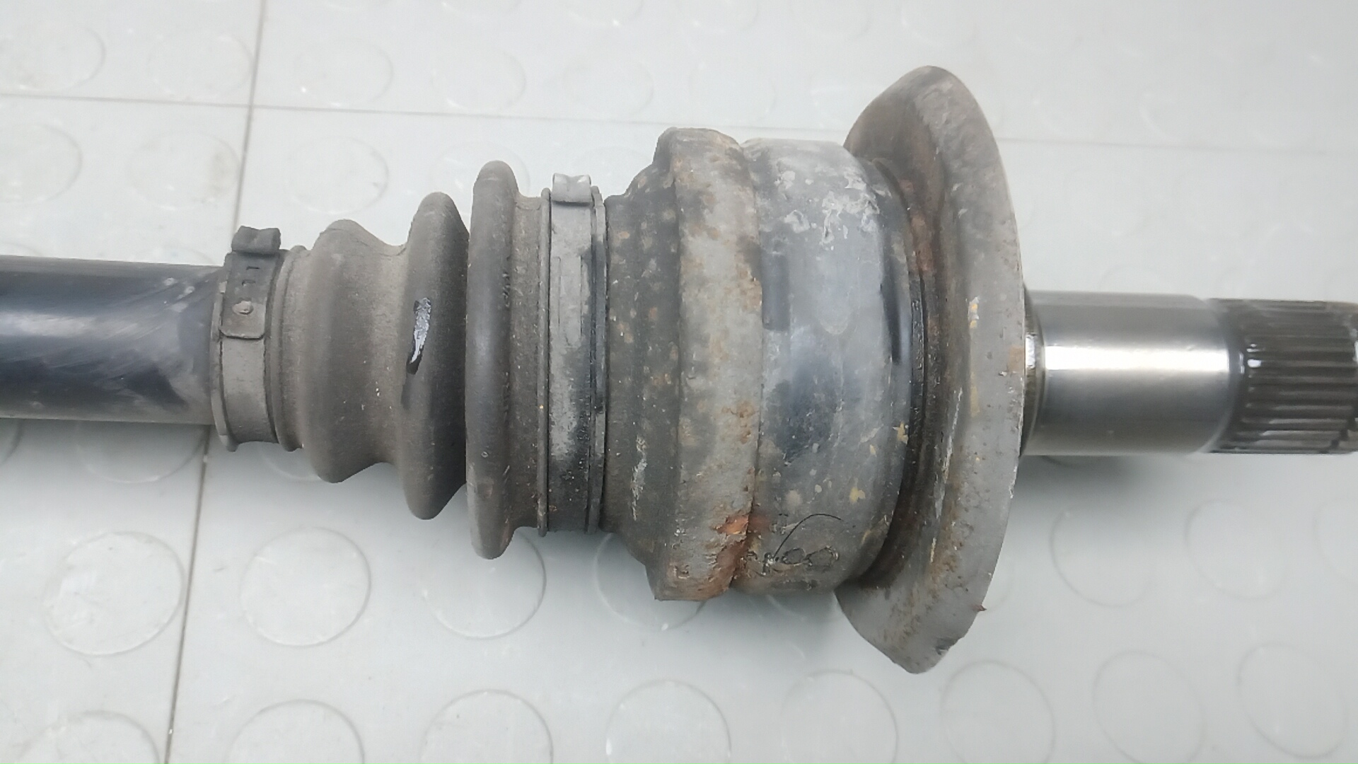 Полуось задняя правая