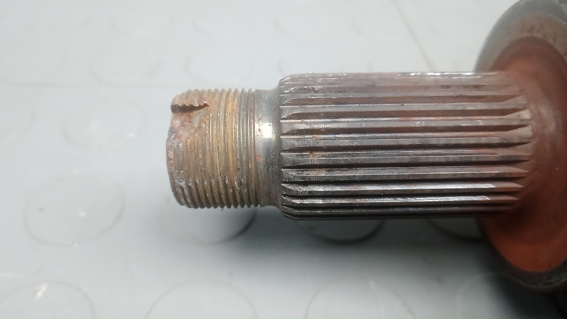 Полуось задняя правая