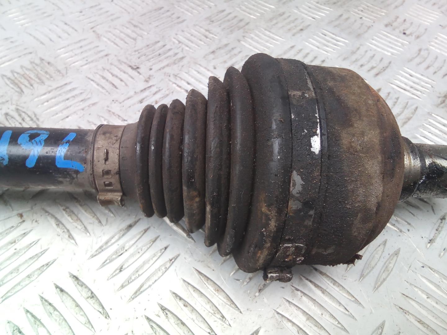 Полуось передняя левая