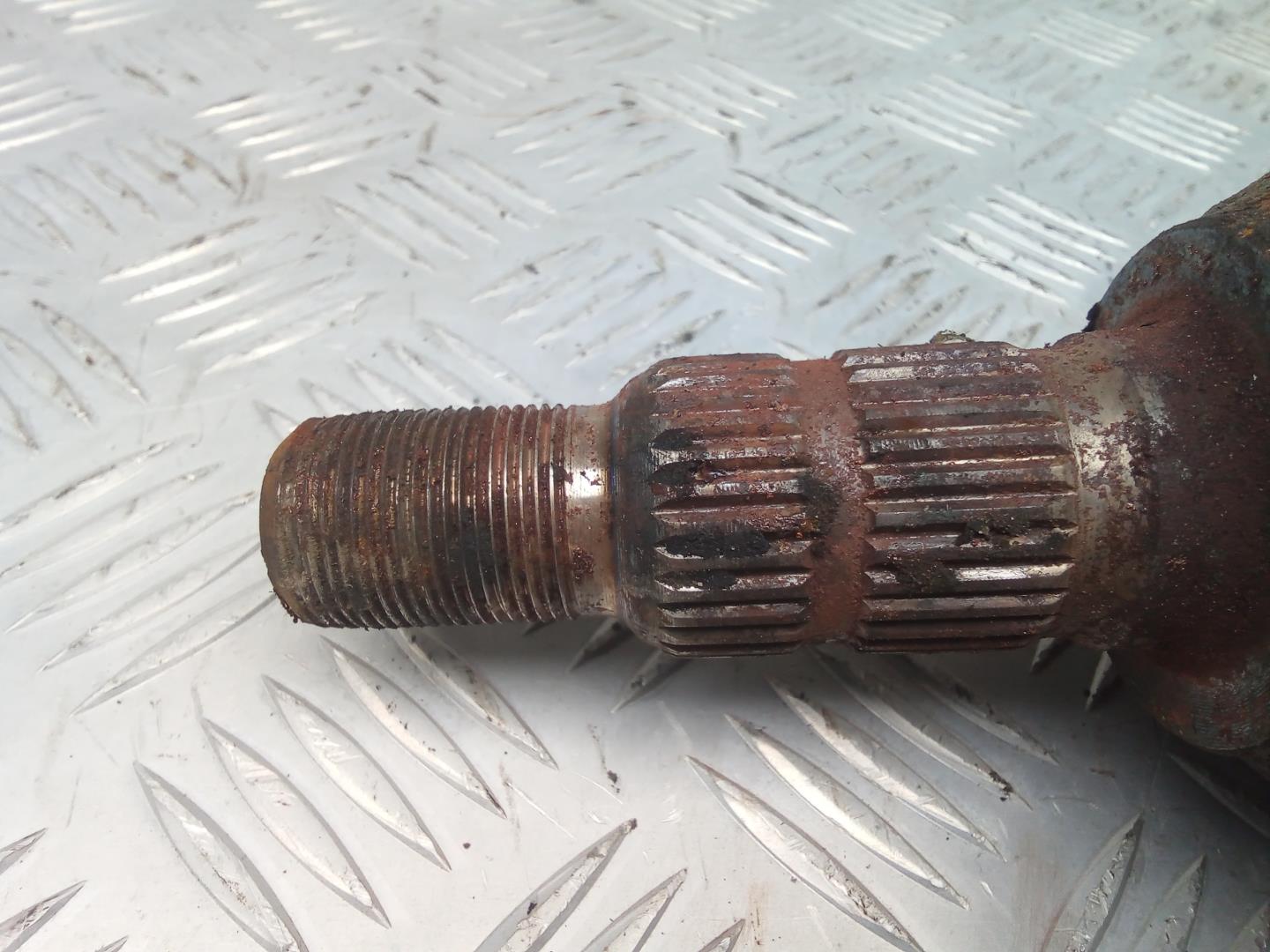 Полуось передняя левая