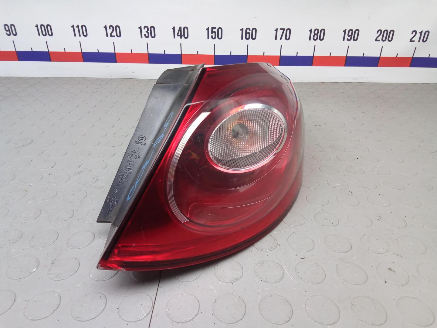 Фонарь задний правый