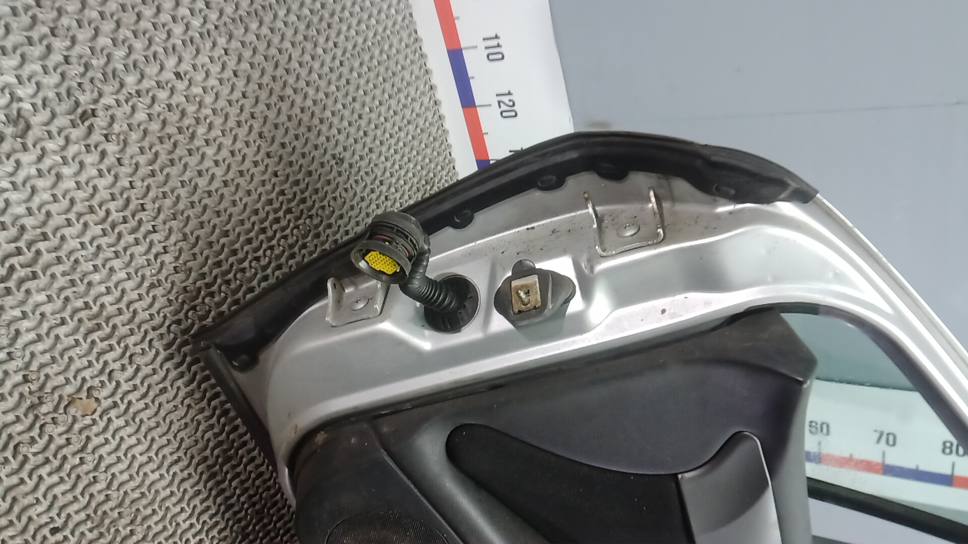 Дверь передняя правая