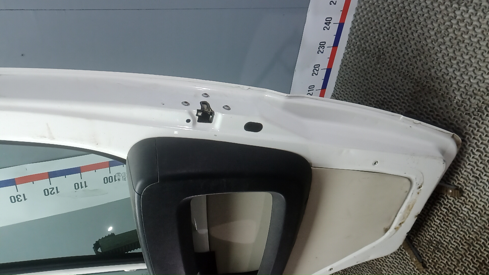 Дверь передняя правая