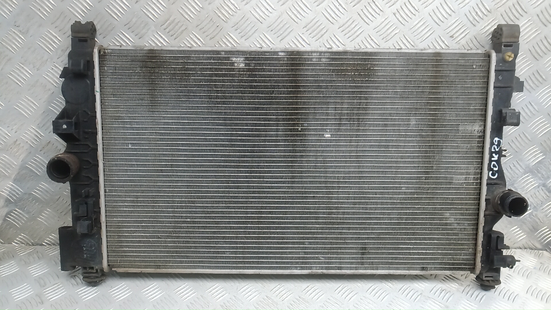 Радиатор охлаждения двигателя основной