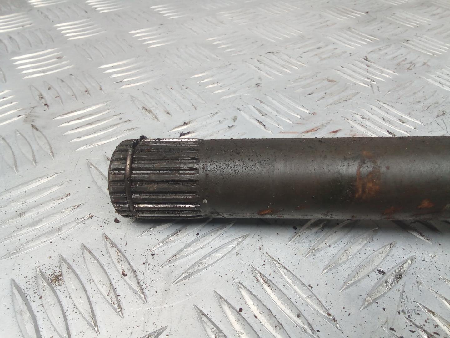 Полуось передняя правая