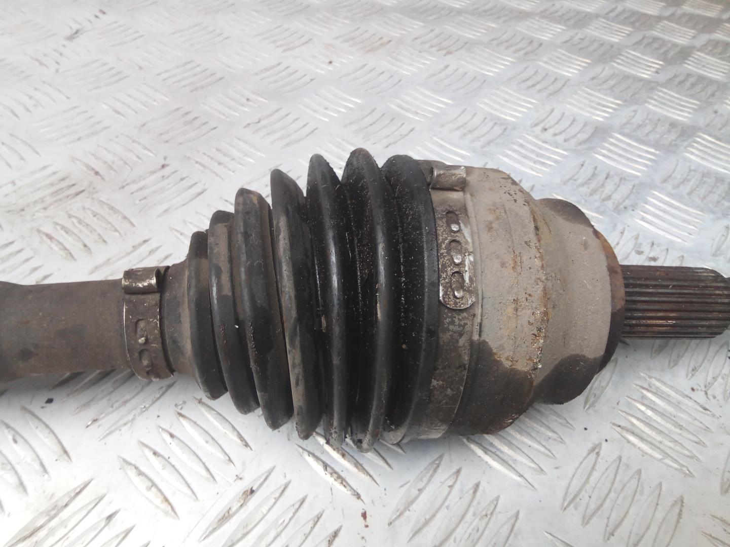 Полуось передняя правая