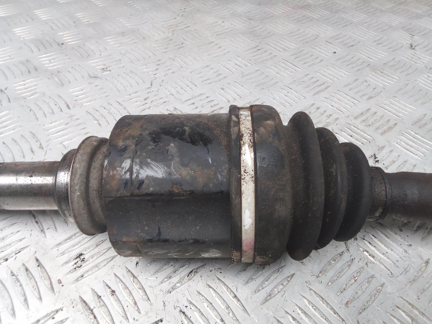 Полуось передняя правая