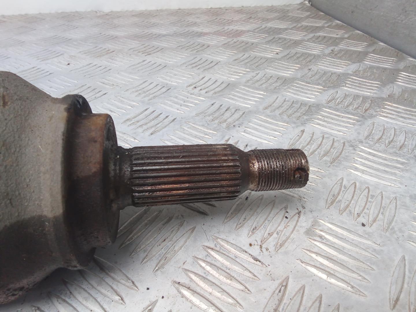 Полуось передняя правая