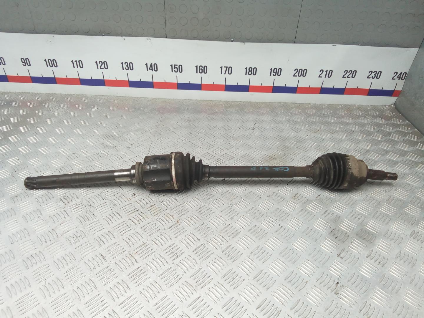 Полуось передняя правая